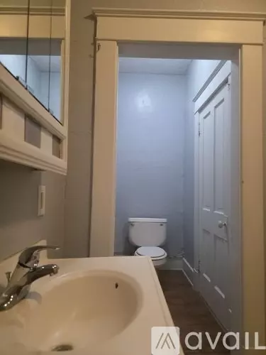 114 N Cherry St Unit 1/2 Apartment for rent in Muncie, IN
