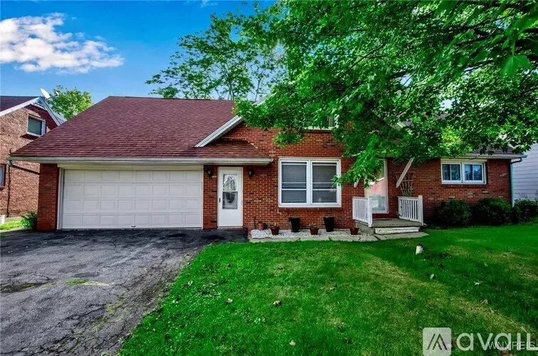 128 Circle Ln Unit Lower Apartment for rent in Lackawanna, NY