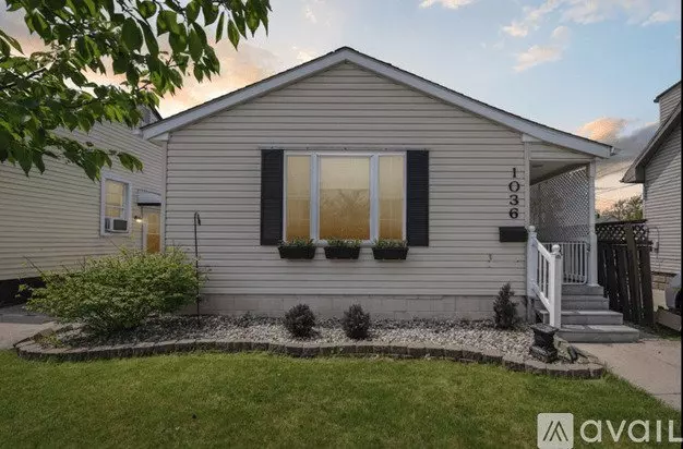 1036 Electric St Apartment for rent in Wyandotte, MI