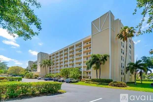 7290 Kinghurst Dr Unit 809 Apartment for rent in Delray Beach, FL