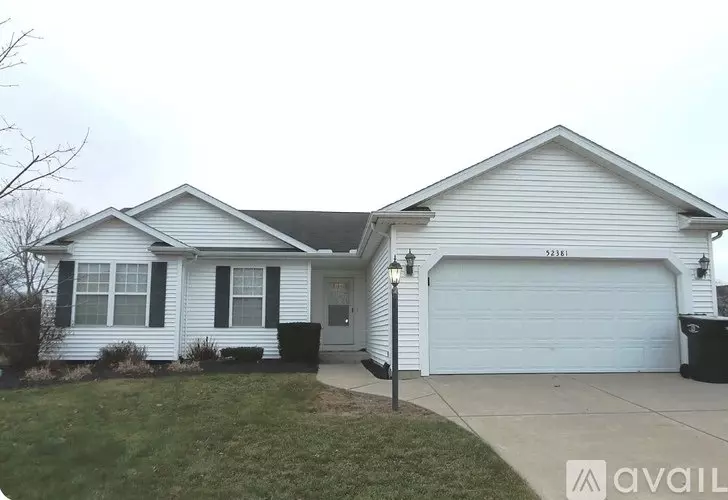 52381 Oak Manor Dr House for rent in Granger, IN