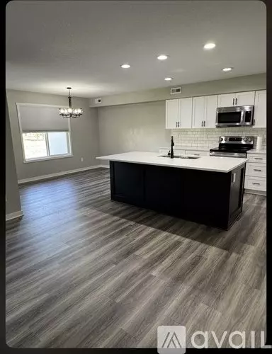 5711 NW 54th Ct House for rent in Johnston, IA