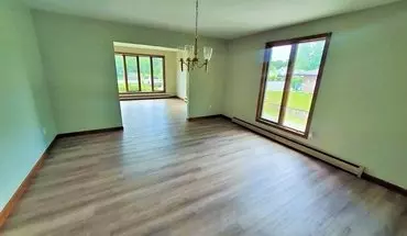 4 of 12 197 W Center St House for rent in West Bridgewater, MA