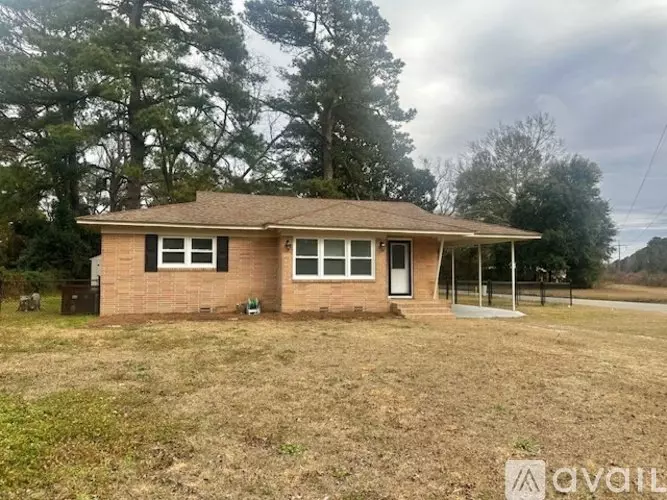 1900 Mechanicsville Rd House for rent in Florence, SC