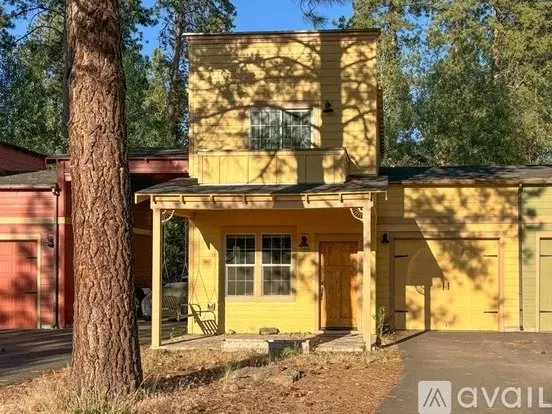 364 S Oak St Apartment for rent in Sisters, OR