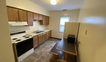3 of 6 213 Cherry St Unit 2 Apartment for rent in Syracuse, NY