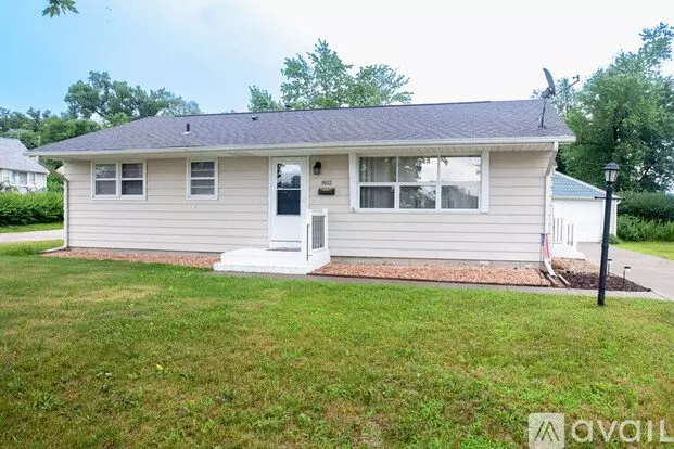 802 40th St SE Apartment for rent in Cedar Rapids, IA