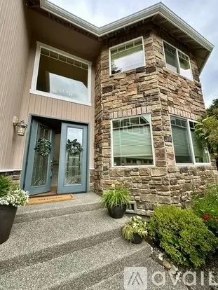 8228 NE 187th Way Apartment for rent in Kenmore, WA