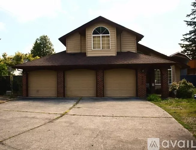 3012 SE 157th Ave House for rent in Portland, OR