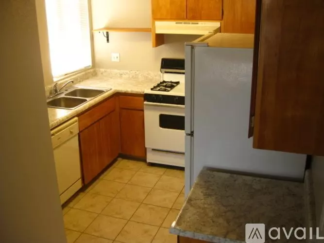 2530 Hartnell Ave Unit 6 Apartment for rent in Redding, CA