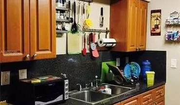 4 of 11 NW 81st Mnr House for rent in Tamarac, FL