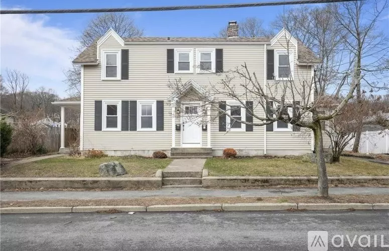 1032 Smithfield Ave Unit L Apartment for rent in Lincoln, RI