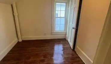4 of 5 1037 Bluff St Unit Unit Apartment for rent in Beloit, WI