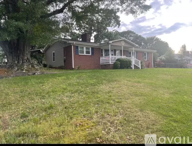 6 Brushy Creek Rd House for rent in Taylors, SC