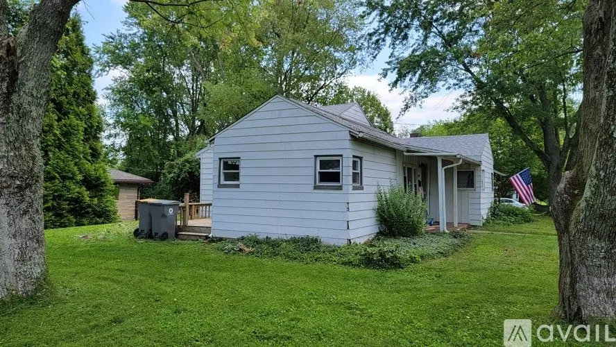 401 E Dixie St House for rent in Bloomington, IN