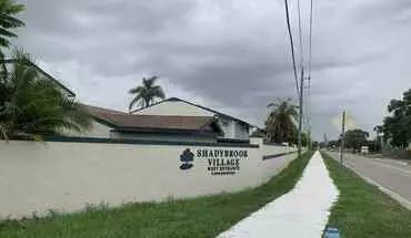 4 of 28 1084 Longfellow Cir Unit 97B Apartment for rent in Sarasota, FL