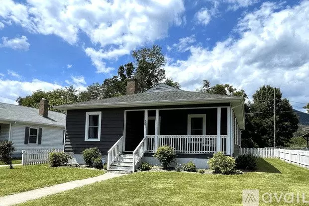 301 Richmond Ave Apartment for rent in Swannanoa, NC 301 Richmond Ave Apartment for rent in Swannanoa, NC