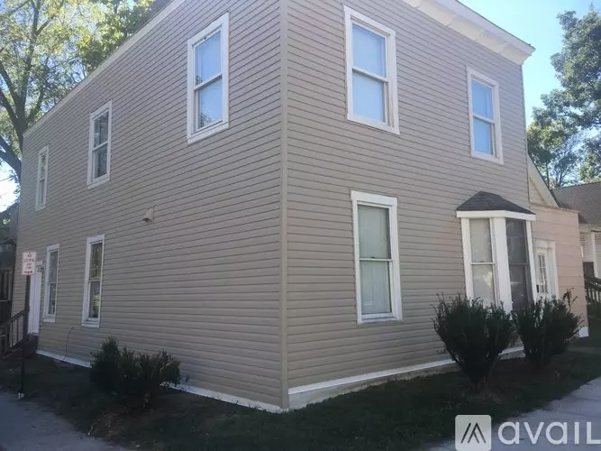 121 E Patterson Ave Unit 1 Apartment for rent in Columbus, OH
