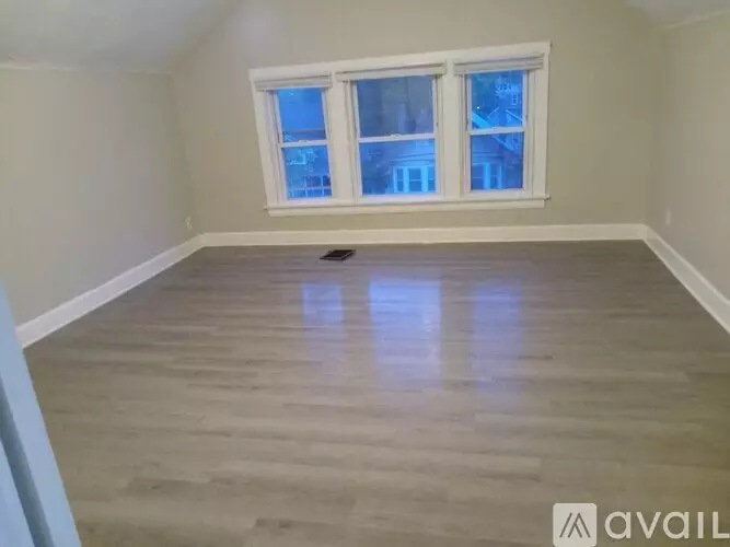 1527 Dixmont Ave House for rent in Cincinnati, OH