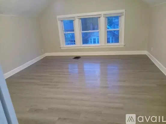 1527 Dixmont Ave Apartment for rent in Cincinnati, OH