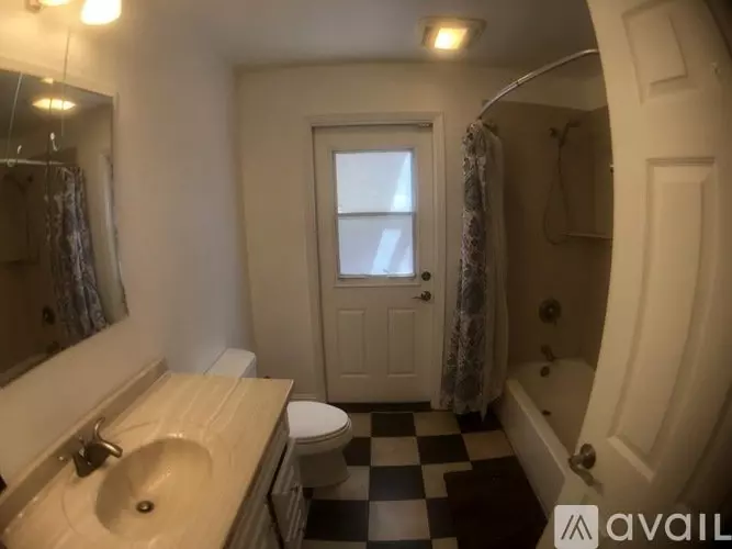 906 Sycamore Ln House for rent in Davis, CA