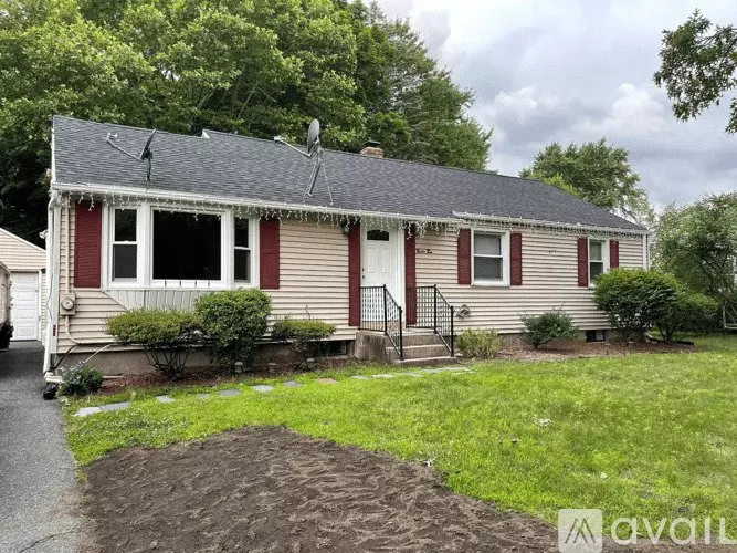32 Aldrew Ter House for rent in Springfield, MA