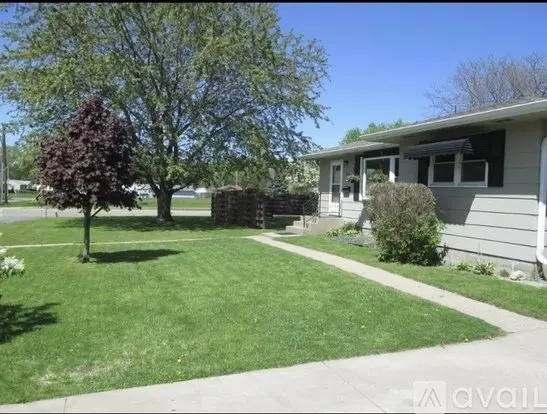 2632 3rd St N Apartment for rent in Maplewood, MN
