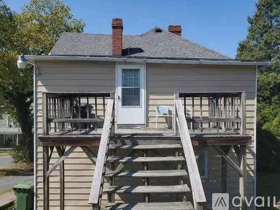 810 Charles Avenue, Unit B Apartment for rent in Morgantown, WV 810 Charles Avenue, Unit B Apartment for rent in Morgantown, WV