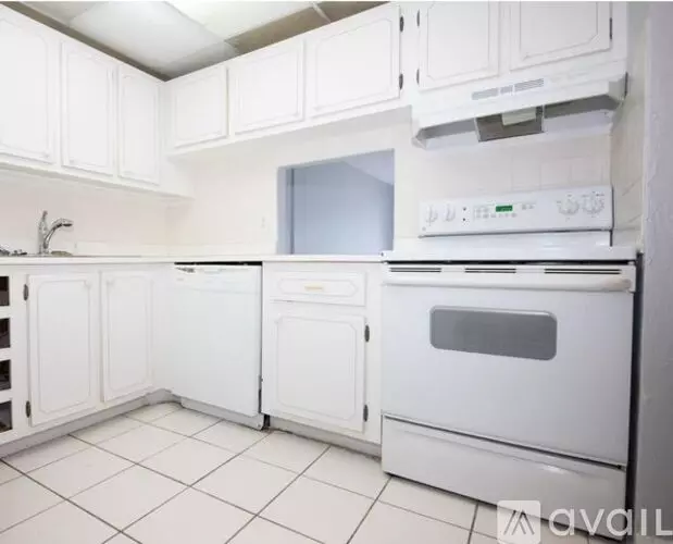 500 Executive Center Dr Unit 1M Apartment for rent in West Palm Beach, FL