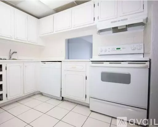 500 Executive Center Dr Unit 1M Apartment for rent in West Palm Beach, FL