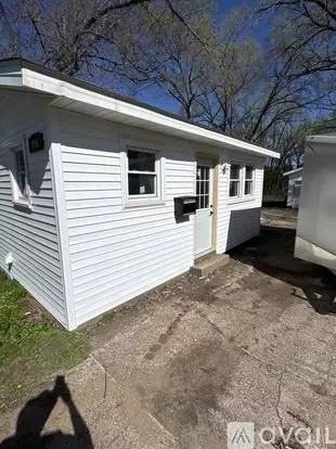 914 Lakeside Ave Apartment for rent in Eau Claire, WI 914 Lakeside Ave Apartment for rent in Eau Claire, WI