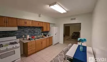 5 of 8 1330 E 10th St House for rent in Tucson, AZ