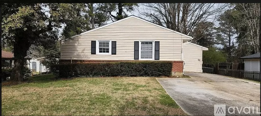 3200 Sandusky Dr House for rent in Decatur, GA