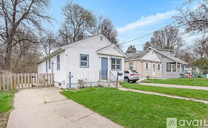 1034 Greenwood Ave House for rent in Lansing, MI