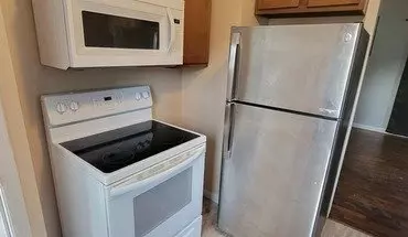 5 of 20 1034 Greenwood Ave House for rent in Lansing, MI