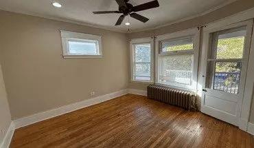 2 of 29 1042 W Dayton Ave Unit 4 Apartment for rent in St Paul, MN