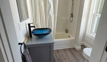 4 of 18 30 Grove St Unit A Apartment for rent in Rockland, ME
