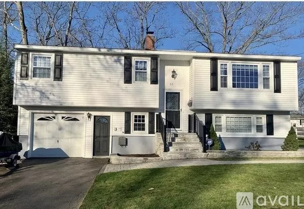 57 Hulme St Apartment for rent in Manchester, NH