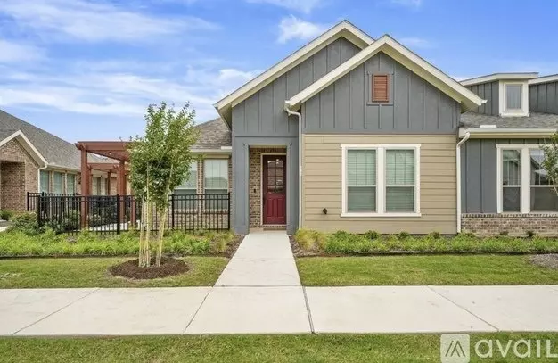 1049 4th St Unit Harvest Apartment for rent in Argyle, TX