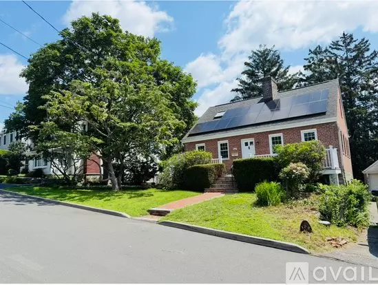 196 Woodrow Ave Apartment for rent in Fairfield, CT