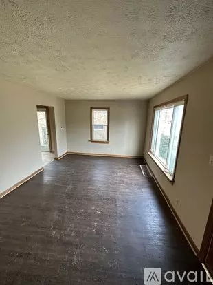 1617 Spring Ave NE Apartment for rent in Canton, OH