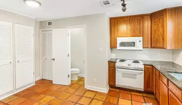 5 of 16 25 W Perry Ln Unit Carriage Apartment for rent in Savannah, GA