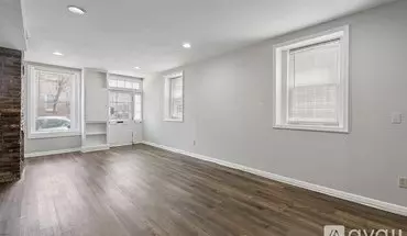 5 of 10 11 W Cross St Unit Unit Apartment for rent in Baltimore, MD