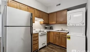 4 of 10 11 W Cross St Unit Unit Apartment for rent in Baltimore, MD