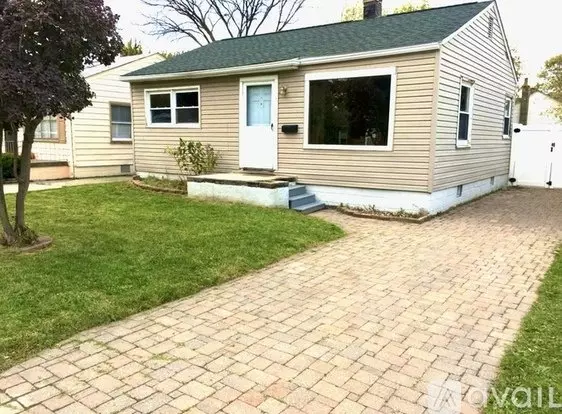 11319 Packard Ave Apartment for rent in Warren, MI