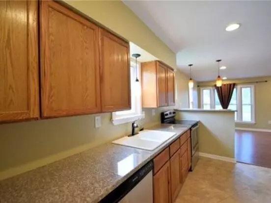 907 Clearview Ave Apartment for rent in Parma, OH