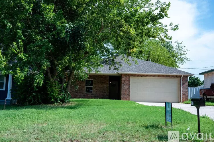 512 E Perkins Ave House for rent in Guthrie, OK