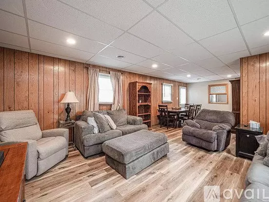 1425 Cass Ave Apartment for rent in Evansville, IN