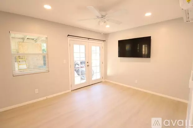465 W 2nd St Apartment for rent in Azusa, CA