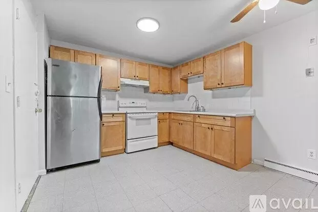 580 Cummins Hwy Unit 5 Apartment for rent in Boston, MA